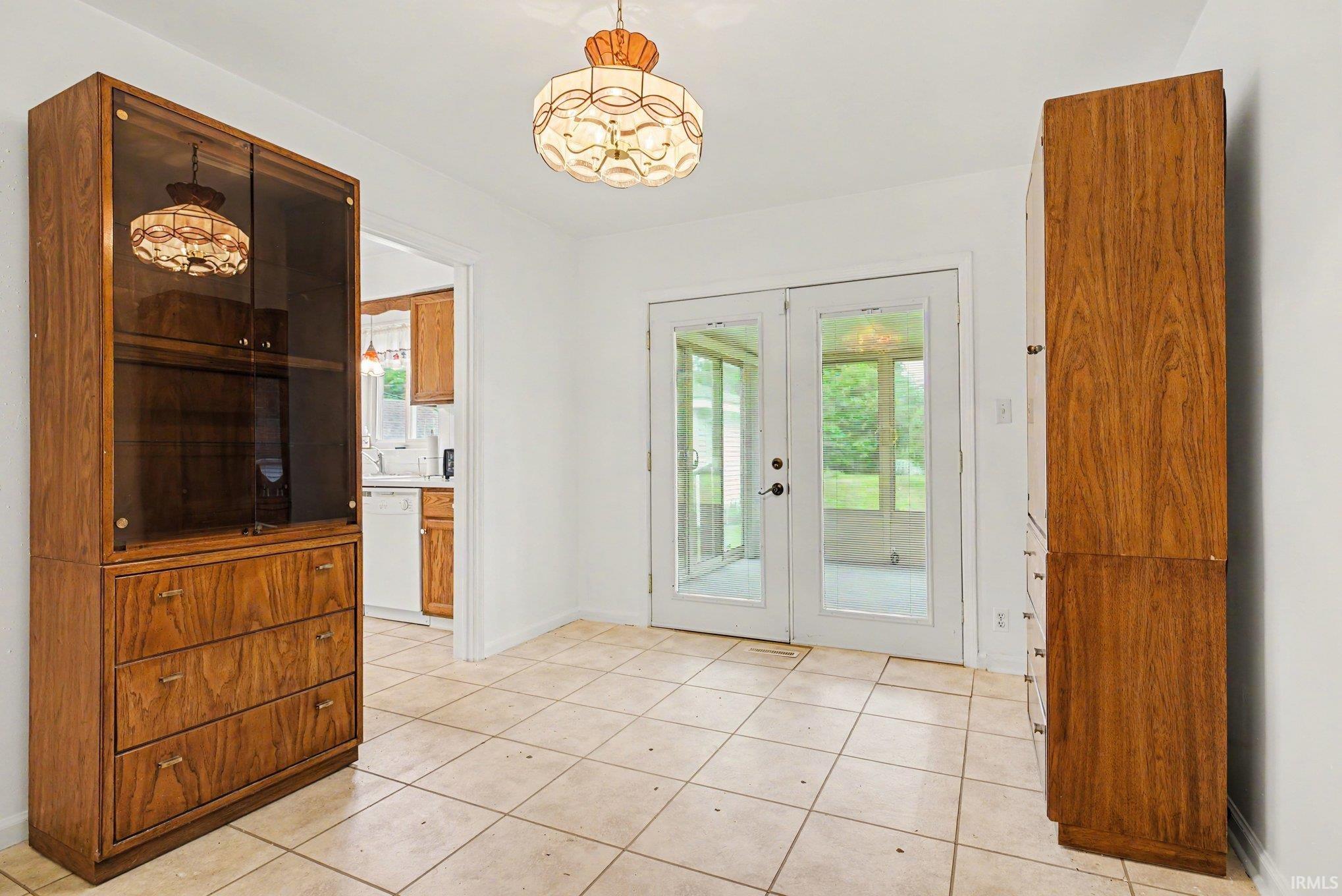 1821 Rockne Drive South Bend IN 46617