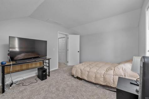 6334 Kiwanis Drive Fort Wayne IN 46835