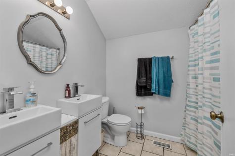 6334 Kiwanis Drive Fort Wayne IN 46835