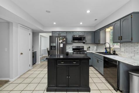 6334 Kiwanis Drive Fort Wayne IN 46835