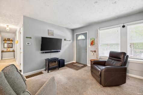 7811 E Southshore Drive Unionville IN 47468