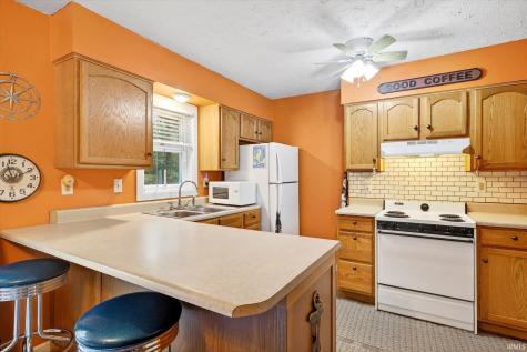 7811 E Southshore Drive Unionville IN 47468