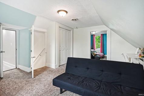 307 S Maple Street Pierceton IN 46562
