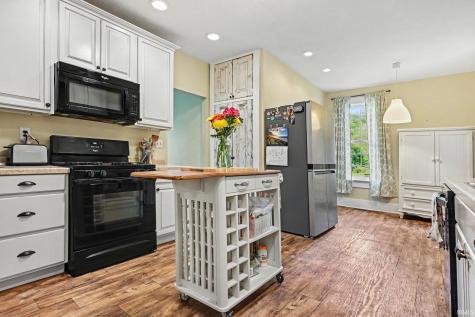 307 S Maple Street Pierceton IN 46562