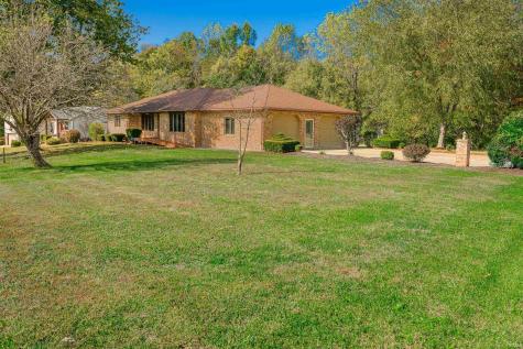 25 Country Estates Drive Mitchell IN 47446