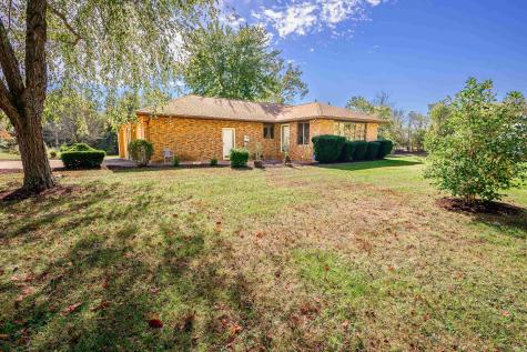 25 Country Estates Drive Mitchell IN 47446