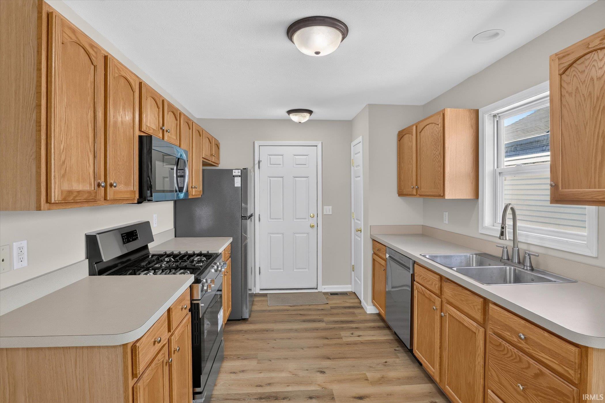 1814 Rambling Rose Lane Mishawaka IN 46544
