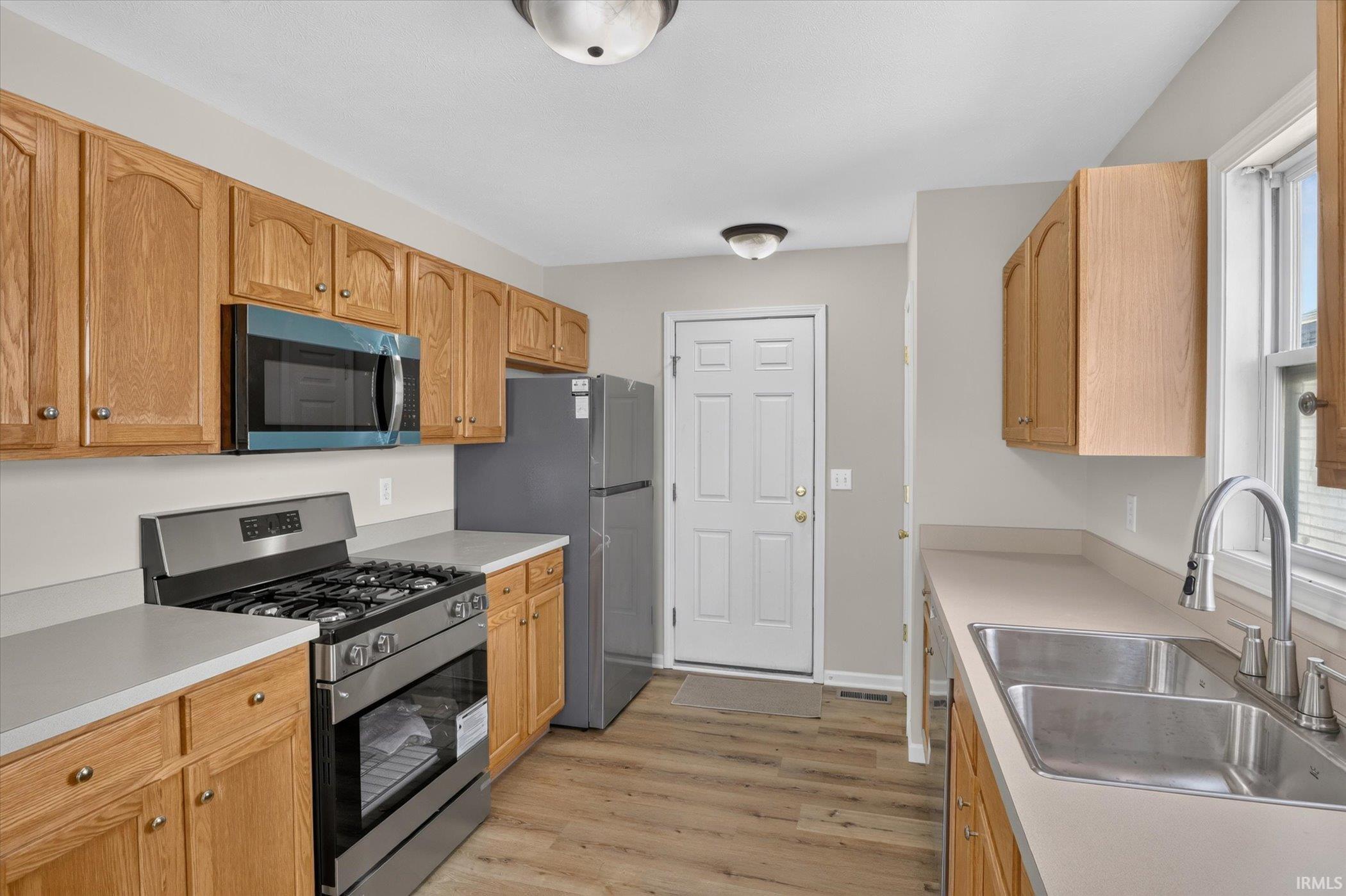 1814 Rambling Rose Lane Mishawaka IN 46544