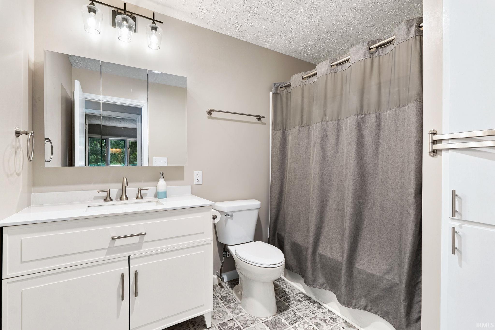 1177 N Shagbark Drive Warsaw IN 46582