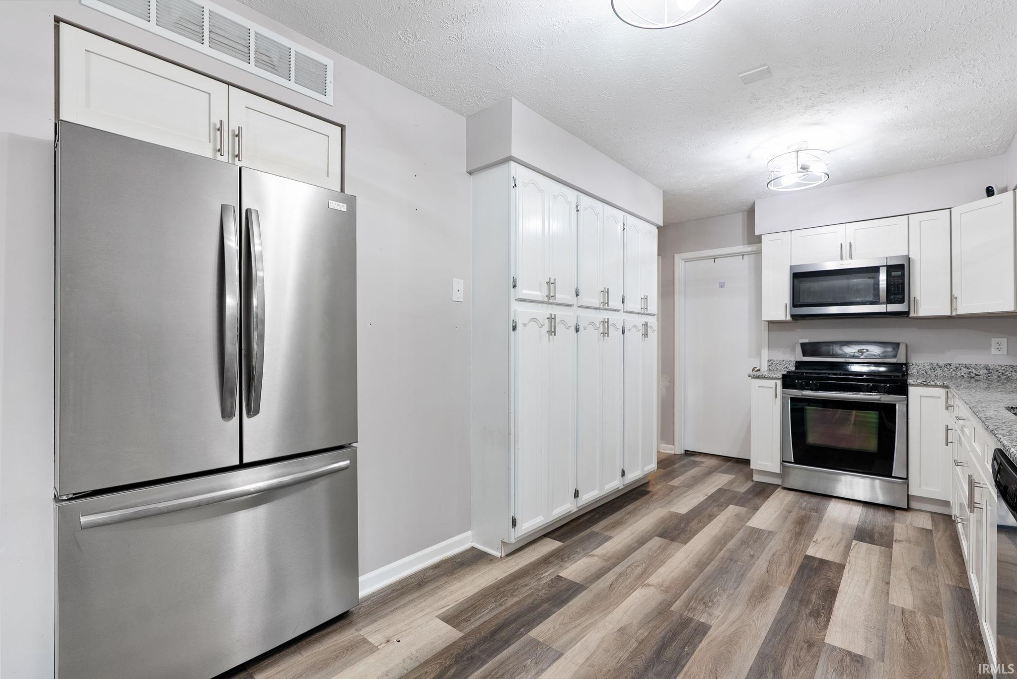 1177 N Shagbark Drive Warsaw IN 46582