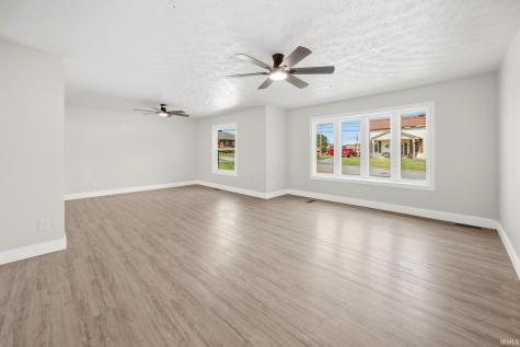 407 E 12th Street Huntingburg IN 47542
