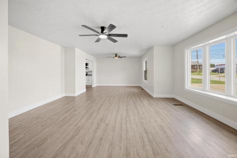 407 E 12th Street Huntingburg IN 47542