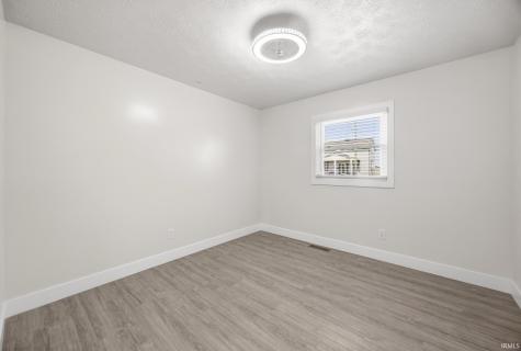 407 E 12th Street Huntingburg IN 47542