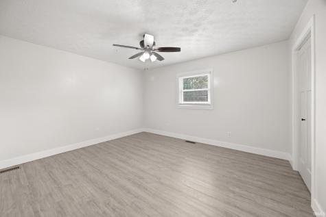 407 E 12th Street Huntingburg IN 47542