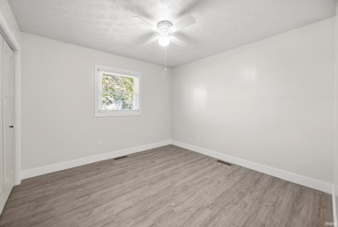 407 E 12th Street Huntingburg IN 47542