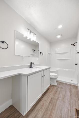 407 E 12th Street Huntingburg IN 47542
