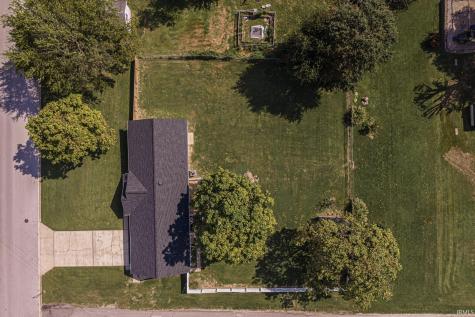 407 E 12th Street Huntingburg IN 47542