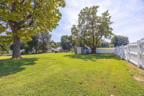 407 E 12th Street Huntingburg IN 47542