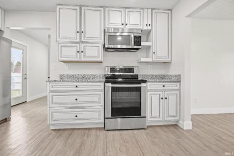 407 E 12th Street Huntingburg IN 47542