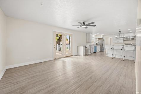 407 E 12th Street Huntingburg IN 47542