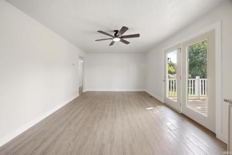 407 E 12th Street Huntingburg IN 47542
