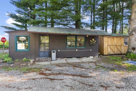 8040 E Tall Oaks Street Monticello IN 47960