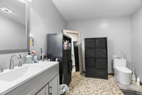 8040 E Tall Oaks Street Monticello IN 47960