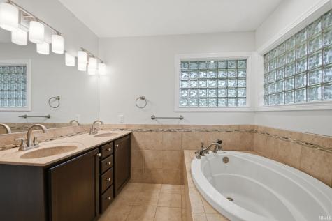 1560 Marilyn Avenue West Lafayette IN 47906