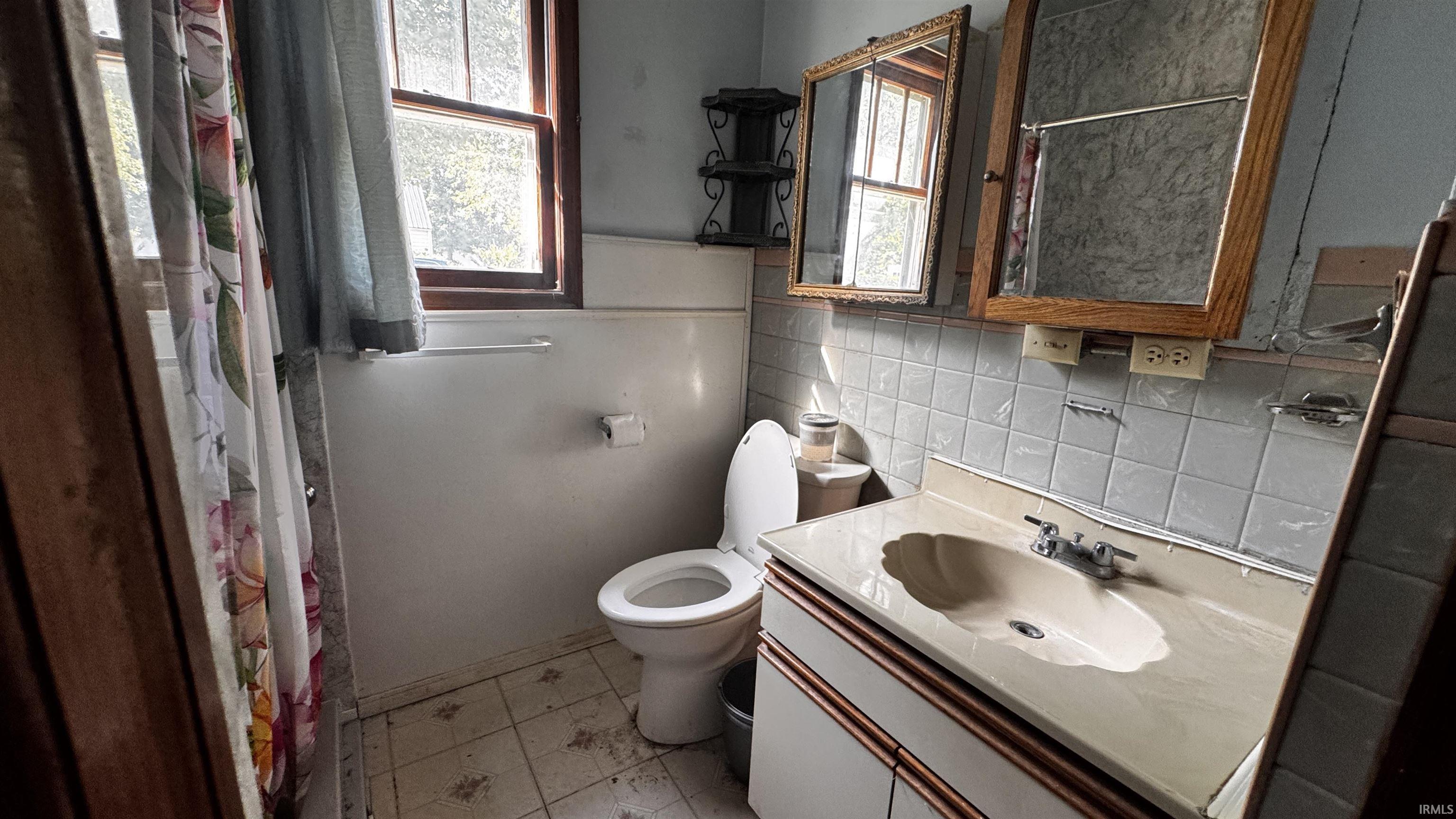 1203 Division Street Goshen IN 46528