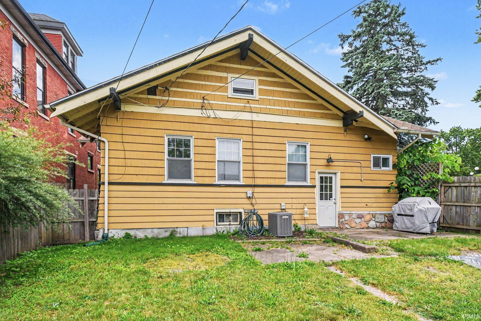 929 W Colfax Avenue South Bend IN 46601