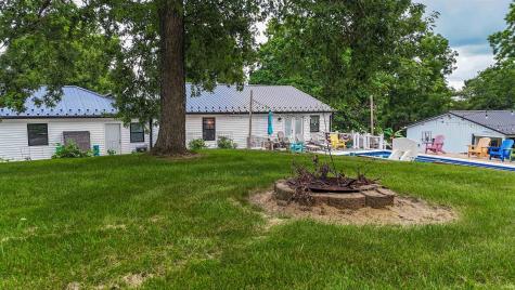 7082 N Us Highway 24 East Huntington IN 46750