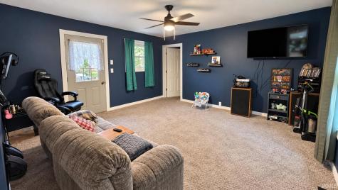 5516 W 775 N Winamac IN 46996