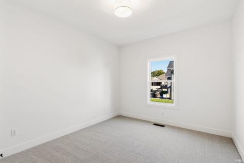 4824 Silverstone Passage Fort Wayne IN 46818