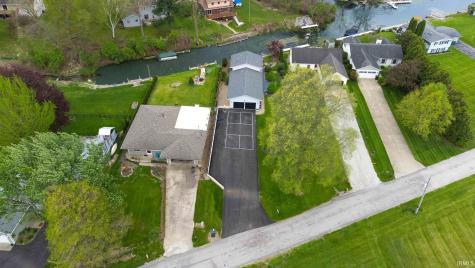 9285 E Sleepy Hollow Parkway Cromwell IN 46732