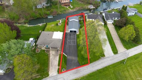 9285 E Sleepy Hollow Parkway Cromwell IN 46732