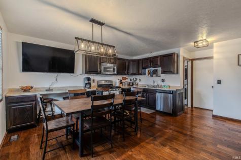9285 E Sleepy Hollow Parkway Cromwell IN 46732