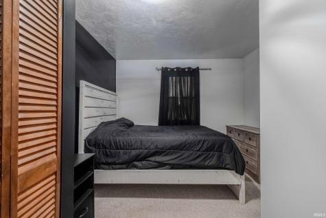 9285 E Sleepy Hollow Parkway Cromwell IN 46732