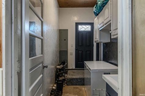 9285 E Sleepy Hollow Parkway Cromwell IN 46732