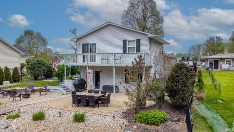 9285 E Sleepy Hollow Parkway Cromwell IN 46732