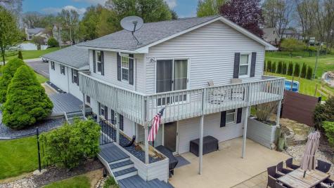 9285 E Sleepy Hollow Parkway Cromwell IN 46732