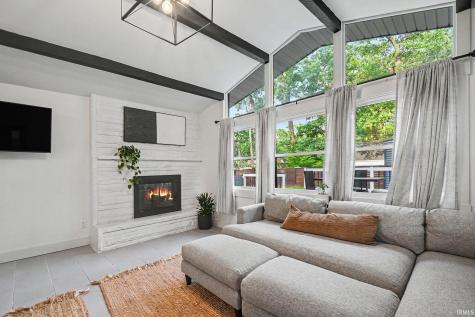 203 Wildemere Drive South Bend IN 46615
