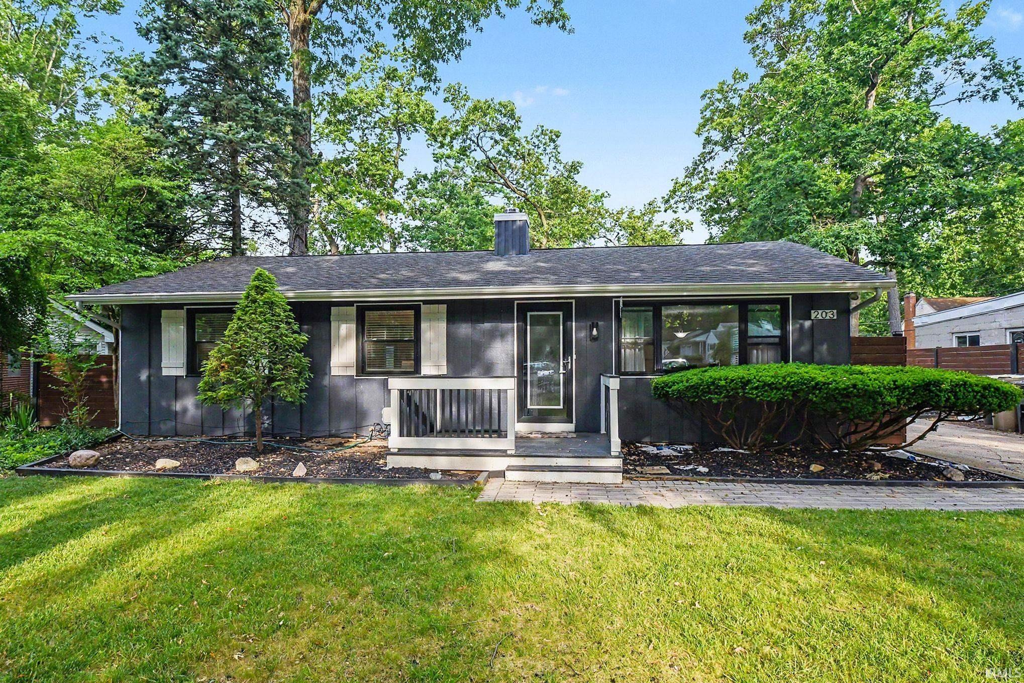 203 Wildemere Drive South Bend IN 46615