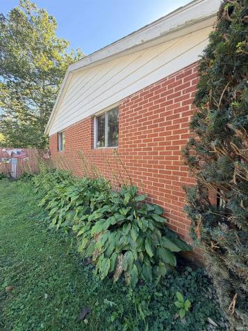 2300 S Wisteria Lane Muncie IN 47302