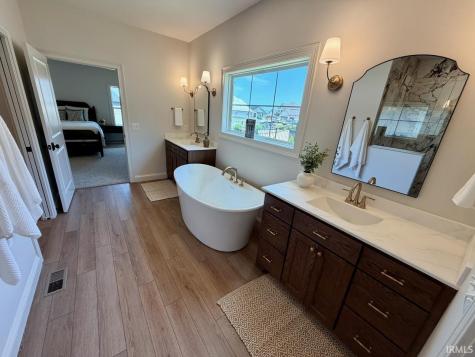 2028 Shiar Court Evansville IN 47711