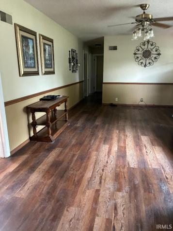 489 NE D. Street Street Linton IN 47441