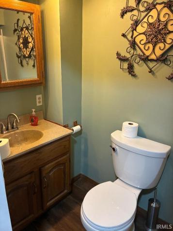 489 NE D. Street Street Linton IN 47441