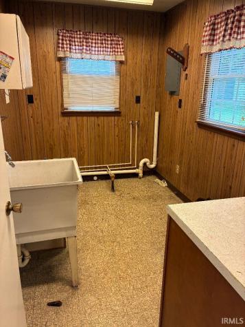 489 NE D. Street Street Linton IN 47441