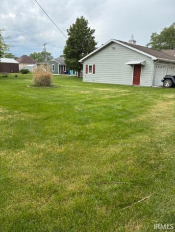 489 NE D. Street Street Linton IN 47441