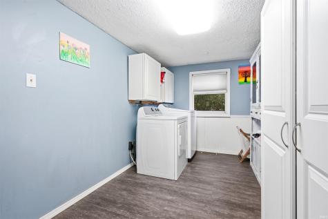 208 E Whitley Street Churubusco IN 46723