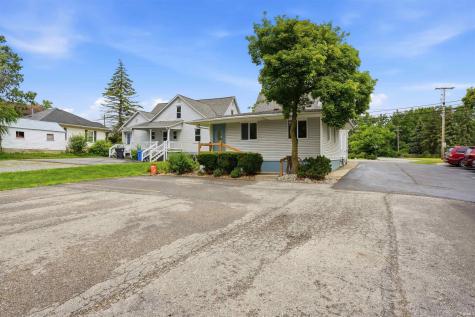 208 E Whitley Street Churubusco IN 46723